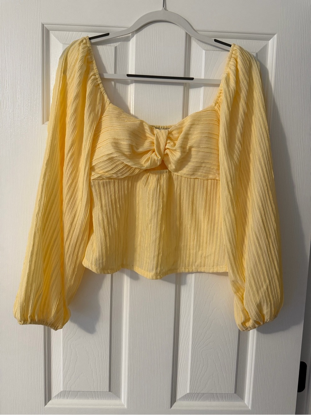 Francesca's Collections Pale Yellow Knot-Front Puff Sleeve Blouse